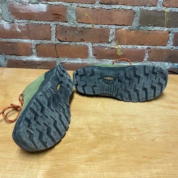 Keen Jasper Capulet Olive - Picture 3 of 5